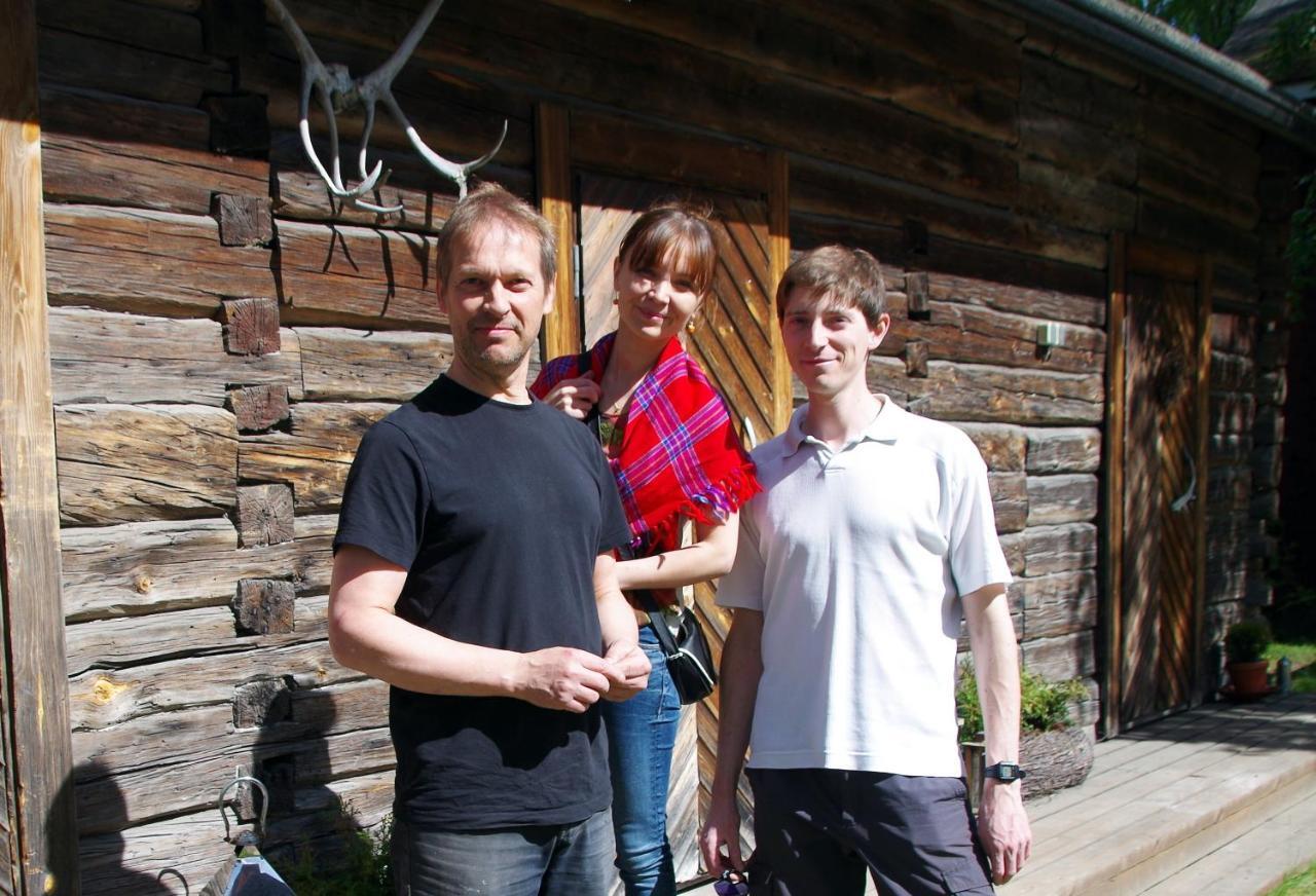 罗瓦涅米 Lauri Historical Log House Manor酒店 外观 照片
